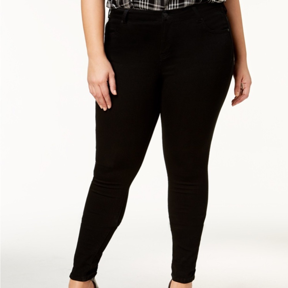 Celebrity Pink Mid Rise Skinny